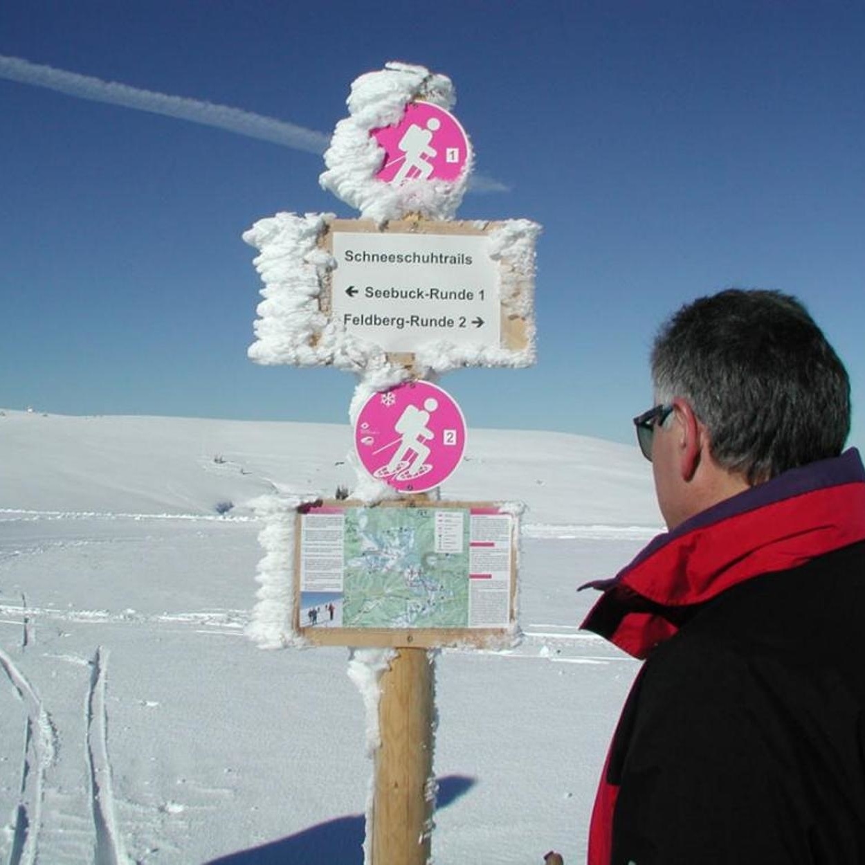 Dieses Zeichen leitet Schneeschuhwanderer © NAZ Südschwarzwald Dieses Zeichen leitet Schneeschuhwanderer © NAZ Südschwarzwald